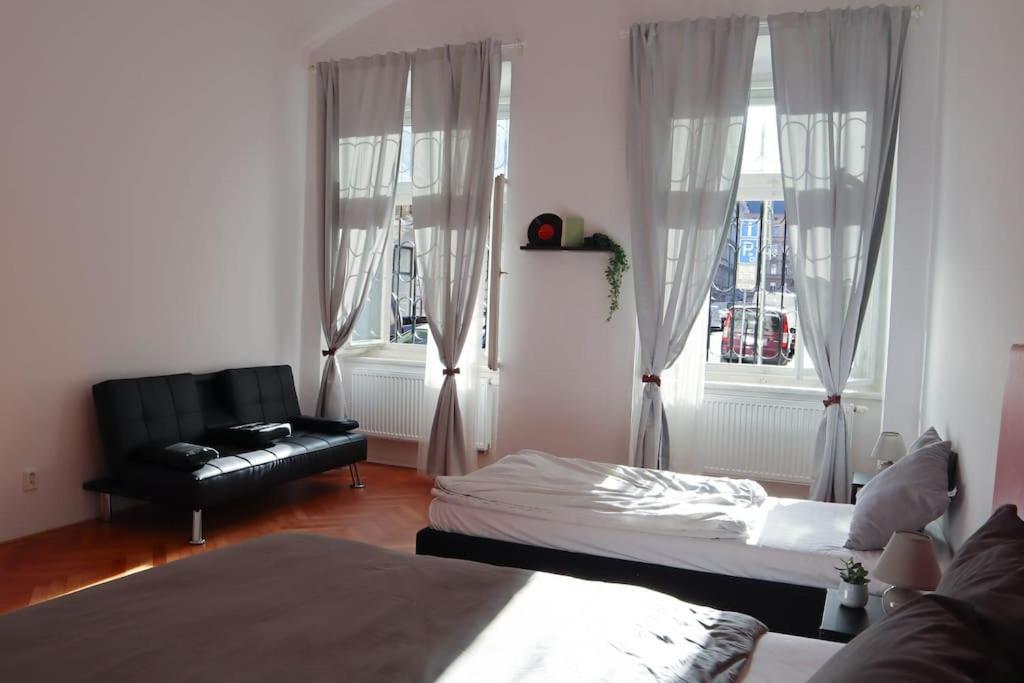 Modern Apartment In The Center Of Praha Exteriér fotografie